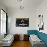 Kaleidoszkóp Ház Albergue