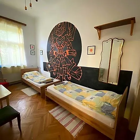 Hostel Kaleidoszkóp Ház *